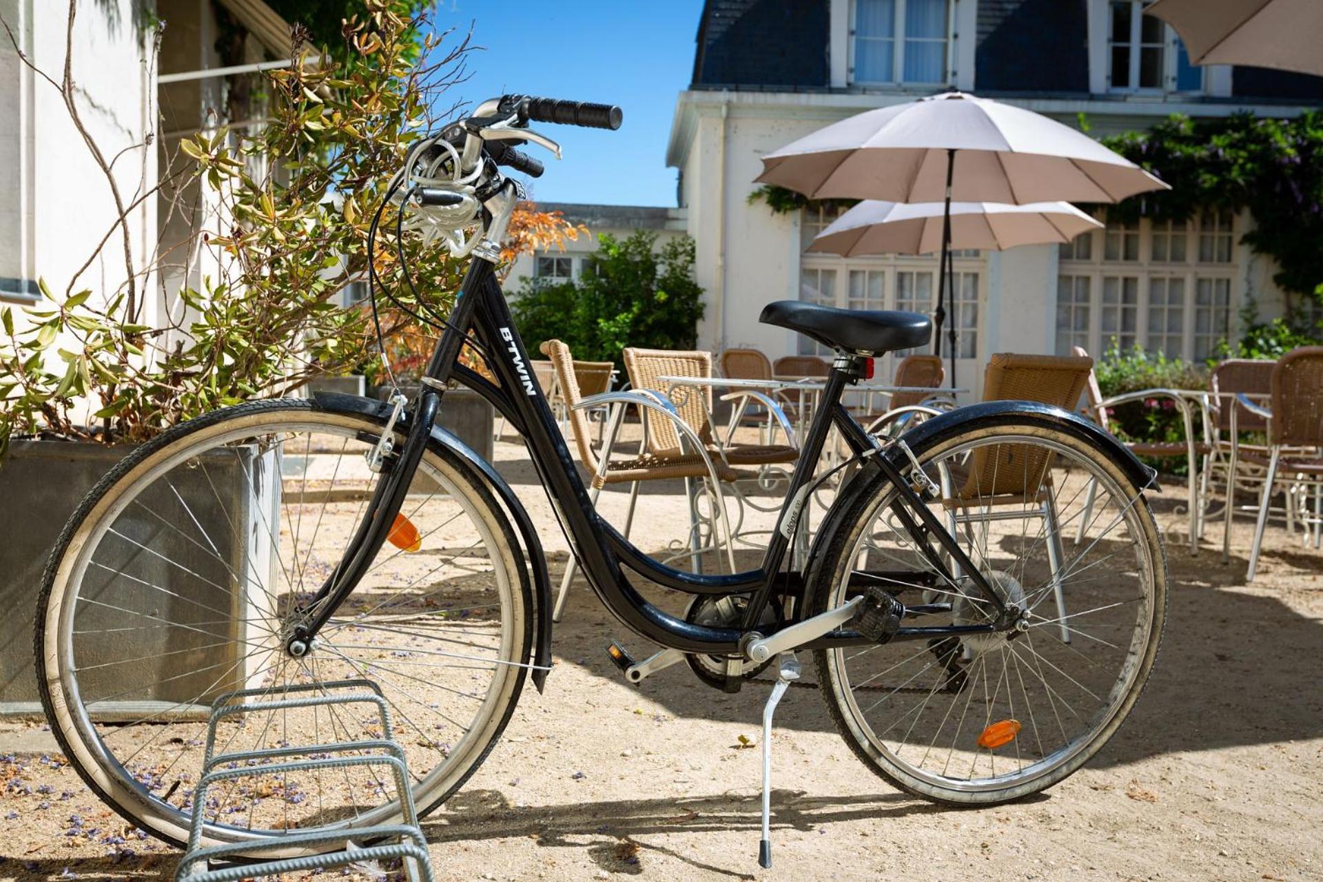 Hotel Mileade Le Domaine De La Blairie - Saumur Saint-Martin-de-la-Place Ngoại thất bức ảnh