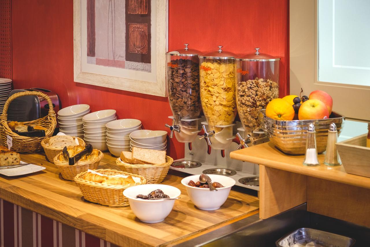 Hotel Mileade Le Domaine De La Blairie - Saumur Saint-Martin-de-la-Place Ngoại thất bức ảnh